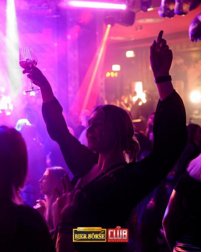 ladies-night-1.2.25-boerse-mit-logo-21-of-118