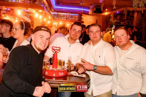 boerse-01.03.25-37-of-64