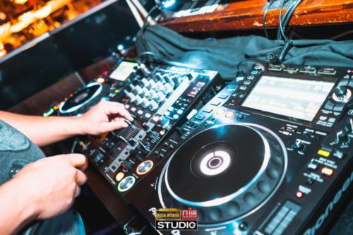 DSC02325-20200209-00036