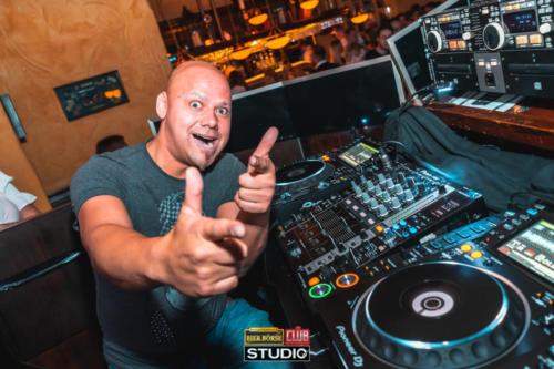 DSC02327-20200209-00037