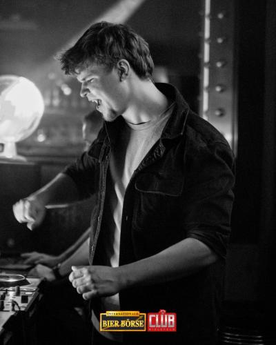 boerse-21.03.25-mwm-85