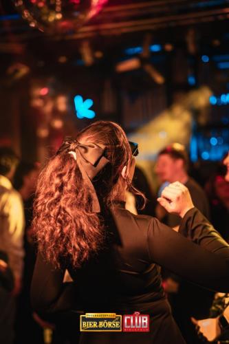 boerse-22.11.24-25-of-102